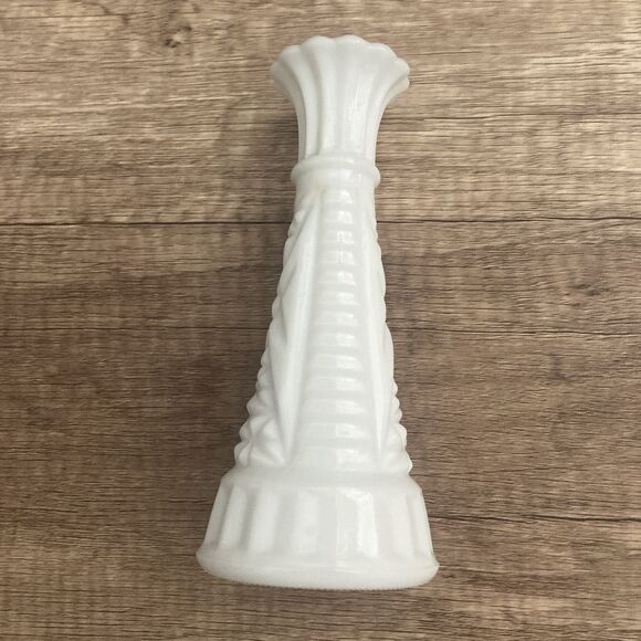 Vintage Milk Glass Bud Vases 6" Set of 2 Diamond Pattern Geometric Scalloped - Picture 9 of 11